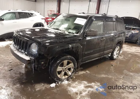 2015 Jeep Patriot Latitude z USA, uszkodzony, nr VIN 1C4NJRFB0FD292735